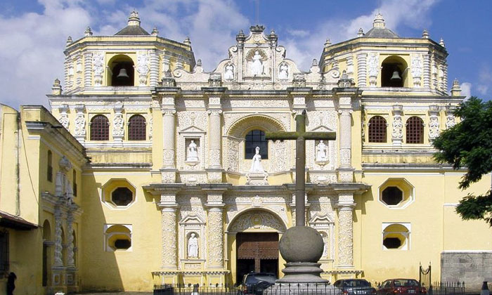 gereja la merced antigua guatemala